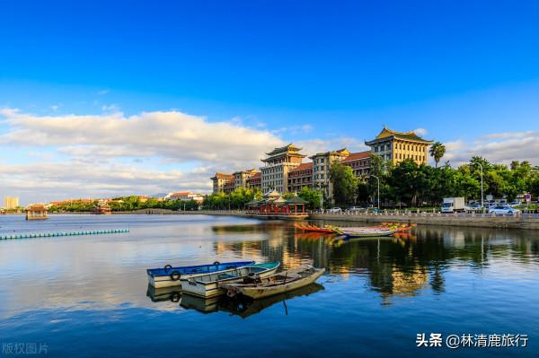 中國這個村莊竟有12所學校,高中大學全都有,村長被舉行國葬 中國這個村莊竟有12所學校,高中大學全都有,村長被舉行國葬
