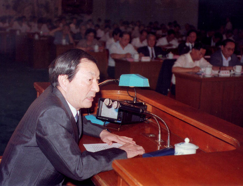 日本記者問:中國要讓日本道歉到何時?朱鎔基的答覆令人敬佩 日本記者問:中國要讓日本道歉到何時?朱鎔基的答覆令人敬佩