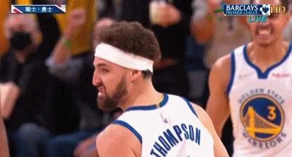 逗妹吐槽：克萊：庫裡你看看，我剛復出就能扣！庫裡：羨慕