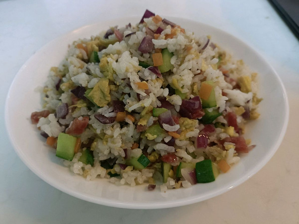 這道自制蛋炒飯到底是誰發明的，我吃了半碗都不解饞