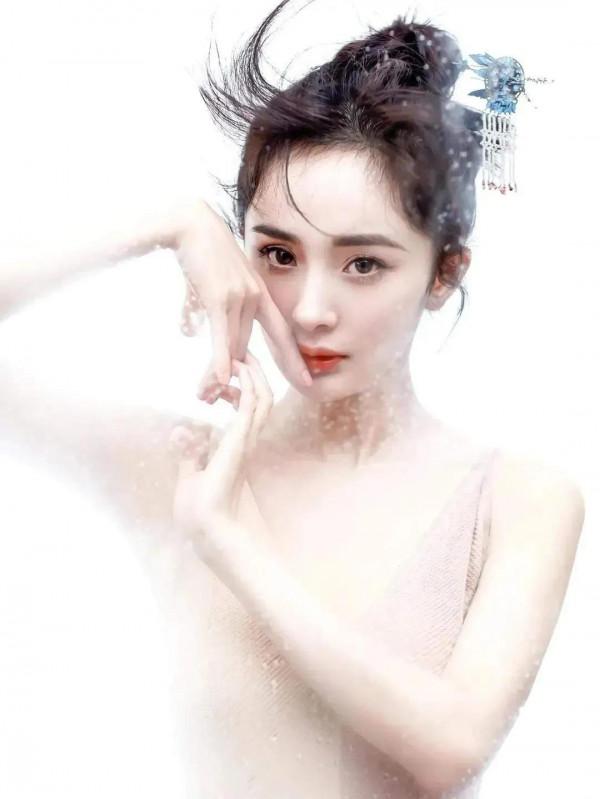 楊冪 80後“四小花旦”之一 優雅大氣 百搭服飾美得讓人心醉 楊冪 80後“四小花旦”之一 優雅大氣 百搭服飾美得讓人心醉