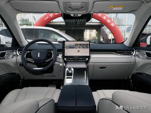 銷量不分伯仲，自主高階中型SUV，長安UNI-K與WEY摩卡如何選