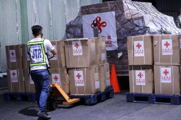 西方政客公開力挺中方！美國每天都在轟炸他國，中國從沒炸過別人