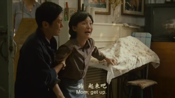 11年後再看《唐山大地震》，我終於明白了徐帆為什麼要救兒子