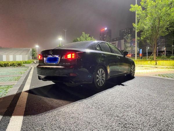 豪華態度——2009款雷克薩斯IS300