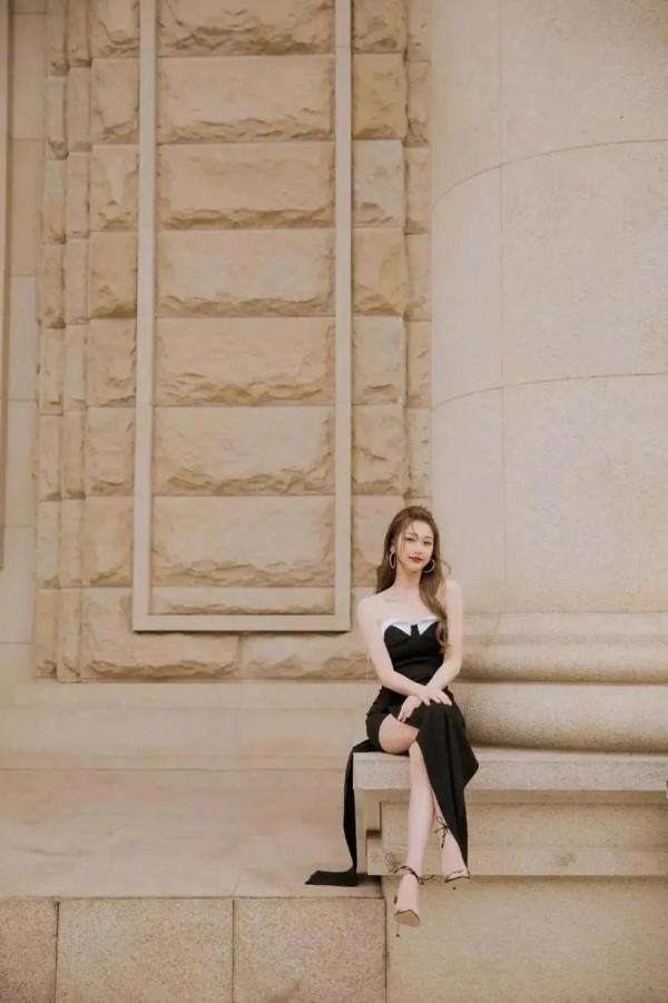 明星美圖秀-虞書欣的黑與白