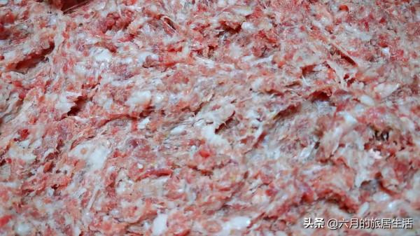 八塊錢一斤買一大盆豬肉做丸子太香啦