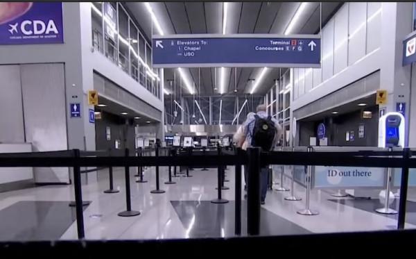 印度男子想回老家卻怕疫情，躲在美國機場又吃又睡三個月才被發現