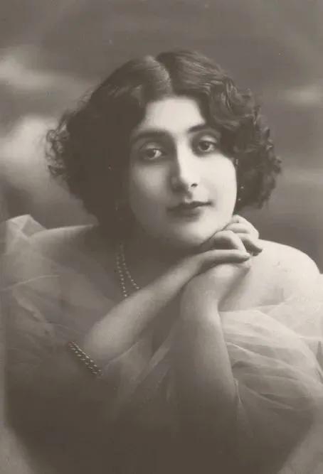 她曾經嫁給過俄國王子,慘遭拋棄,她是歐洲的傳奇女子 她曾經嫁給過俄國王子,慘遭拋棄,她是歐洲的傳奇女子