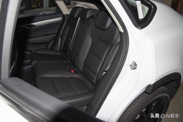 1&period;2L油耗低價自動擋家用SUV，大空間高配高品質，吉利星越PHEV