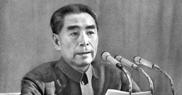 美國海軍首次訪華細節：入港不掛滿旗，劉華清上將當場撤了儀仗隊