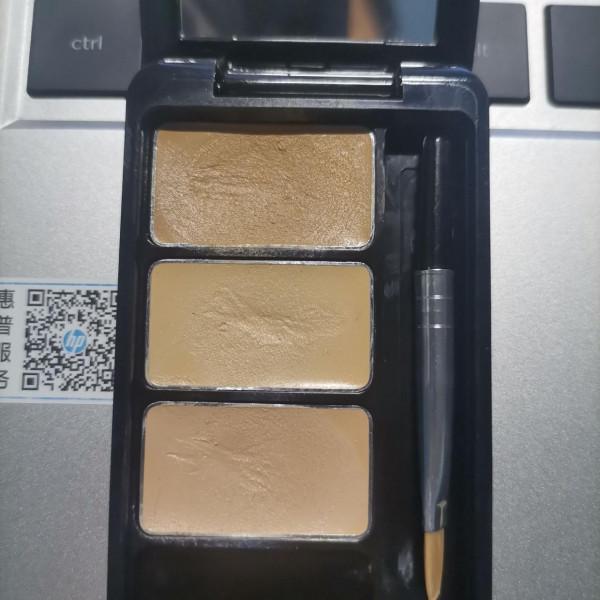 顯嫩小妙招，學會這個遮瑕手法，大媽都能變美女