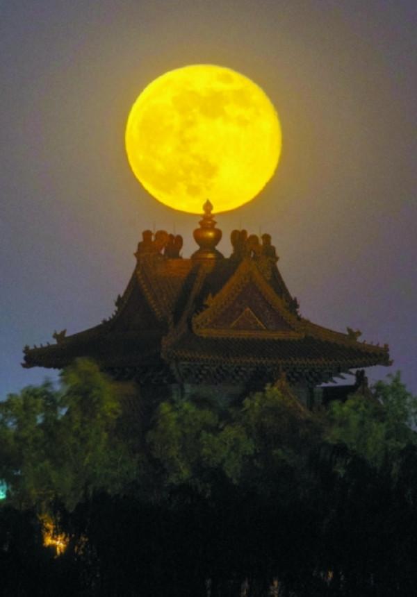 中秋節來臨，當故宮遇上滿月，會出現怎樣的絕美月色