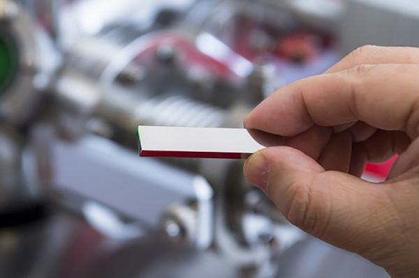 研究人員發現第一種已知的在加熱時變得更具彈性的合金材料