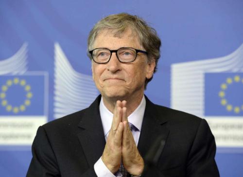 反對疫苗者抗議比爾蓋茨，誤砸蘋果門店