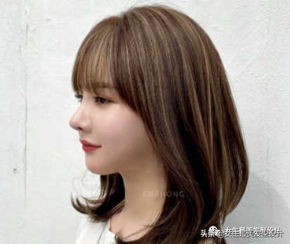 時尚永不過時！年尾“鎖骨發”