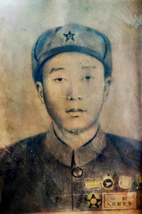 親歷長津湖戰役 年過九旬老英雄丁德榮講述塵封往事 親歷長津湖戰役 年過九旬老英雄丁德榮講述塵封往事