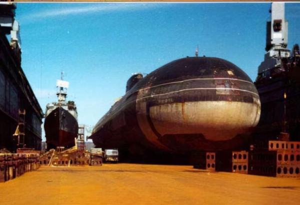 極具特色，讓人過目不忘的武器裝備①