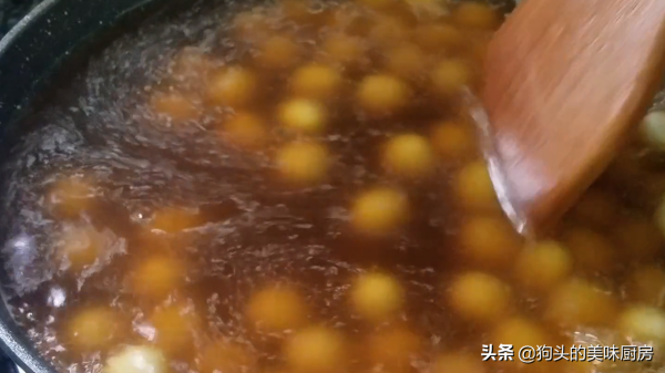 冬至吃芝麻花生湯圓，不如試試薑汁紅糖湯圓，暖身暖胃，營養美味