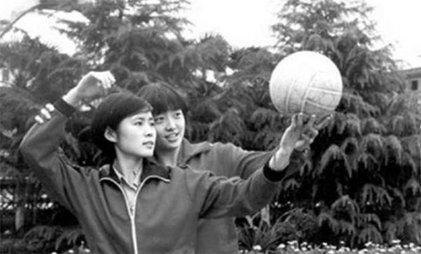 1983年袁偉民愛徒楊希退役從商,投身於房地產,如今資產過億 1983年袁偉民愛徒楊希退役從商,投身於房地產,如今資產過億