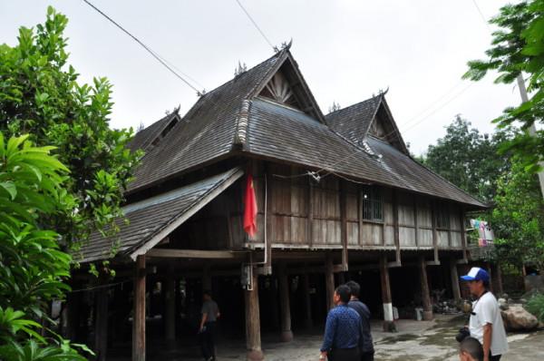 走進西雙版納傣家村寨