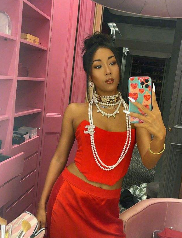 大肆賣慘、高調炫富,還插足他人感情,吉克雋逸咋這麼能裝? 大肆賣慘、高調炫富,還插足他人感情,吉克雋逸咋這麼能裝?