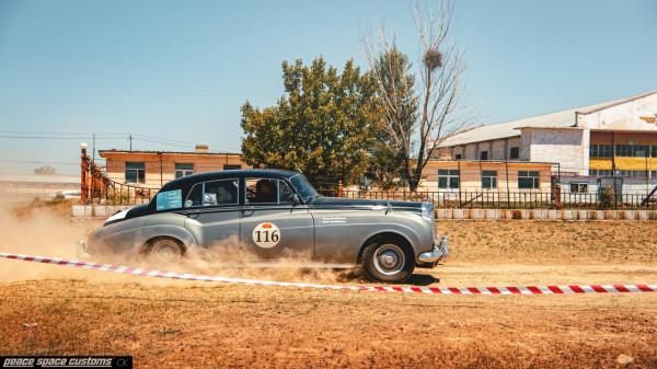 從北京到巴黎,老爺車伴隨他們行萬里路(上) 從北京到巴黎,老爺車伴隨他們行萬里路(上)