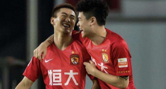 恆大VS上港首發浮現：鄭智親自出馬，新孔卡領銜，韋少搭檔楊立瑜