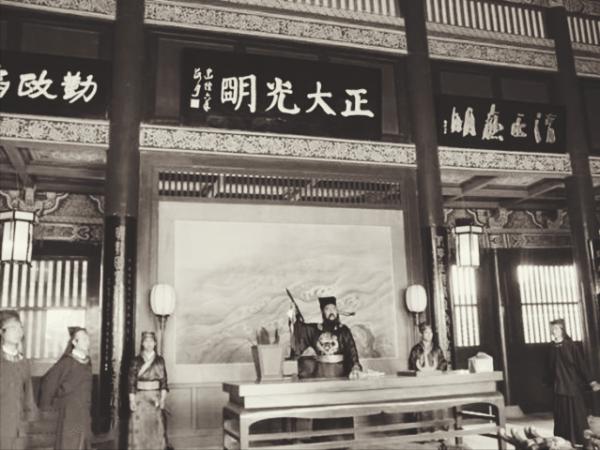 包拯60大壽時感嘆自己無後，兒媳突然跪下：您其實還有個兒子