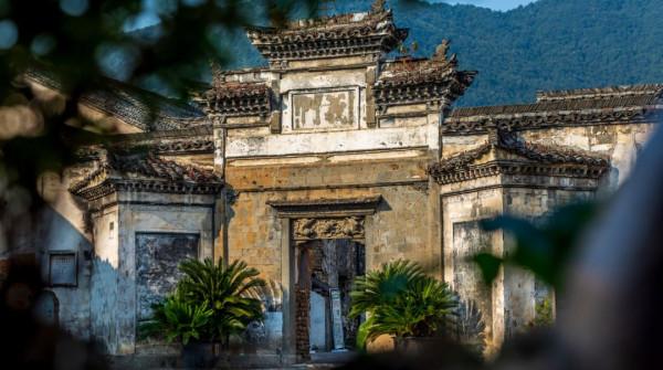 「冬日徒步」 登頂杏梅尖,看玉樹冰掛,攬霧凇勝景,探龍門古鎮 「冬日徒步」 登頂杏梅尖,看玉樹冰掛,攬霧凇勝景,探龍門古鎮