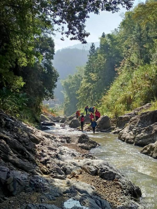 流在心中的一條河 流在心中的一條河