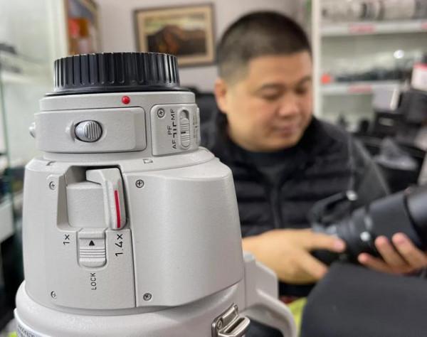 逛瀋陽二手相機店:尼康沒人要,大炮被放棄,寶麗萊卻有很多人找 逛瀋陽二手相機店:尼康沒人要,大炮被放棄,寶麗萊卻有很多人找