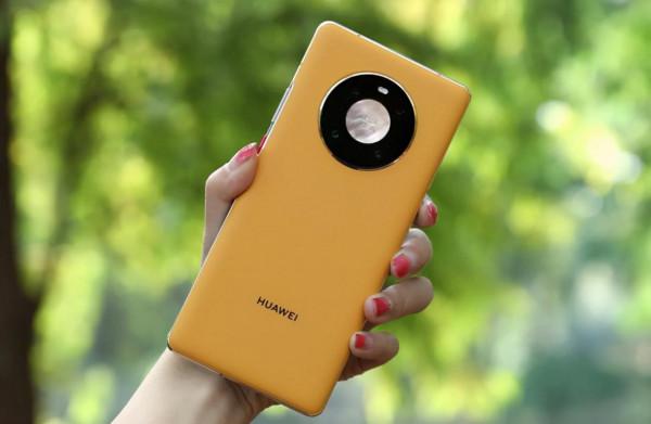 華為Mate50 Pro不再隱瞞，100W+5080mAh+鴻蒙3.0，年底上線