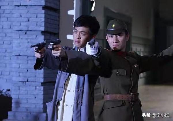 誰說年輕人難演硬漢？這6位接班人，個個戲外低調，戲裡實力不凡