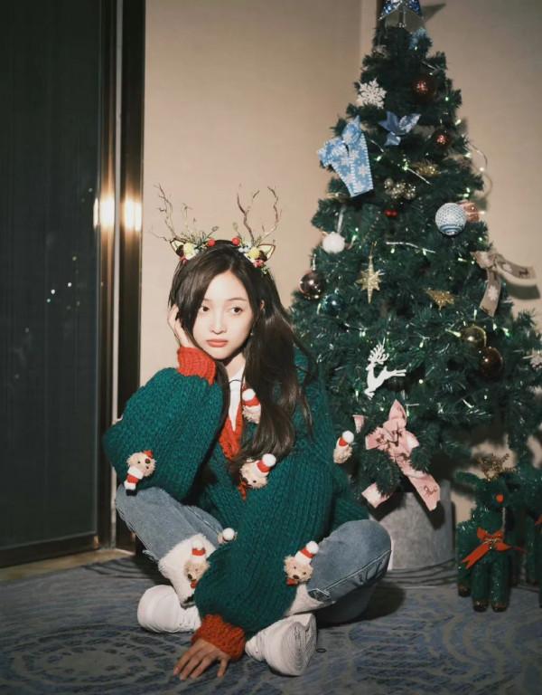 女明星微博氛圍拉滿，跨年穿搭存圖ing