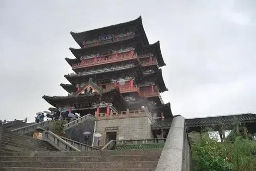 滕王閣景區宣佈: 背誦《滕王閣序》全文免門票，有人說:“太難了”