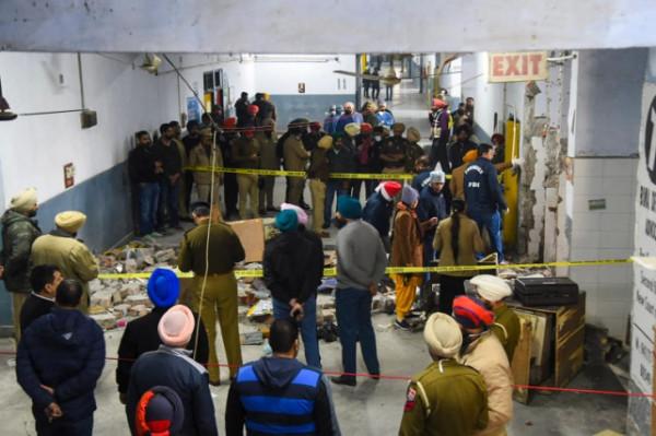 情況不對！12月25日，巴鐵士兵被殺，印度法院被炸，美軍機遇險情