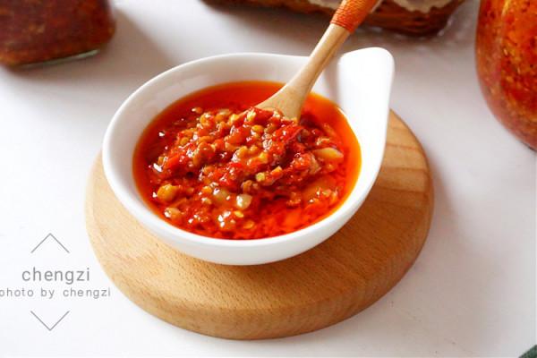 秋天又該做辣椒醬了！學會這個做法，香辣解饞，老乾媽都不想買了