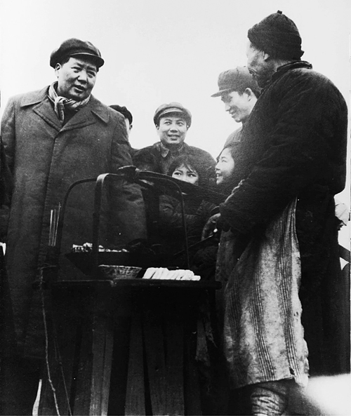 用“降低物價”對抗“物價上漲”：新中國治理通貨膨脹的無敵法寶