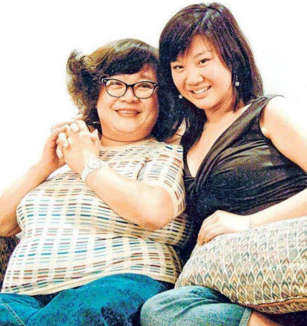 同樣是鄭少秋基因，把沈殿霞和官晶華的女兒一對比，差距就出來了