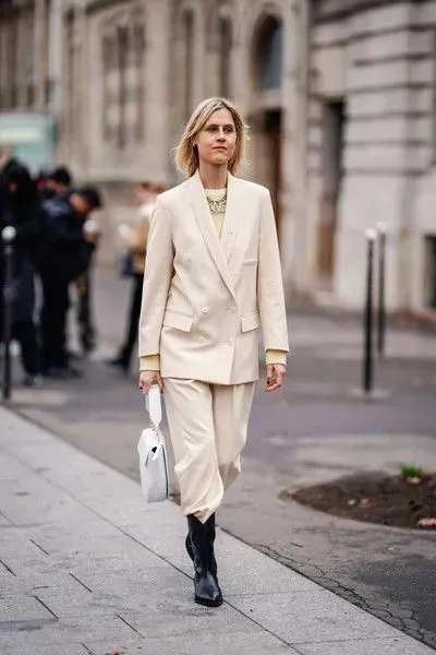 與時髦之間只差一雙西部騎士靴 與時髦之間只差一雙西部騎士靴