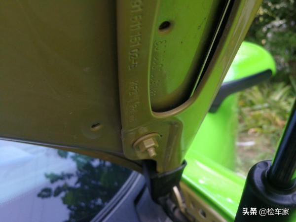 難得一見，開了八年的保時捷911全車原版原漆，要價70萬值不值？