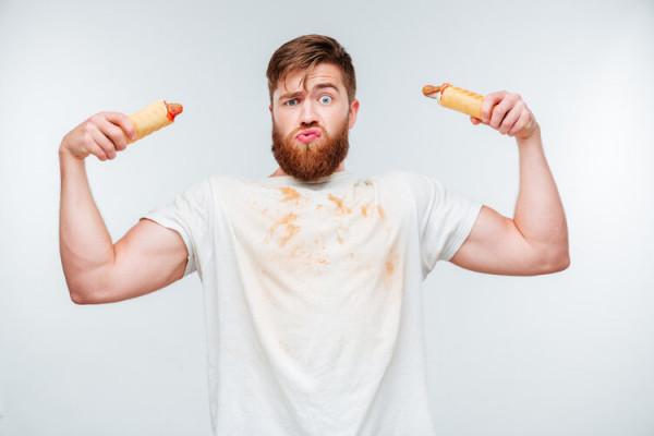 男性刮鬍子次數多,說明了什麼?提醒:刮鬍子頻率,與壽命無關 男性刮鬍子次數多,說明了什麼?提醒:刮鬍子頻率,與壽命無關