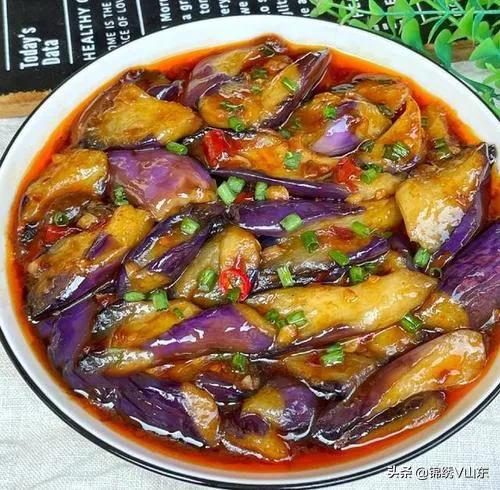 元旦家宴，分享12硬菜的做法，有葷有素也有湯，比去飯店吃更實惠