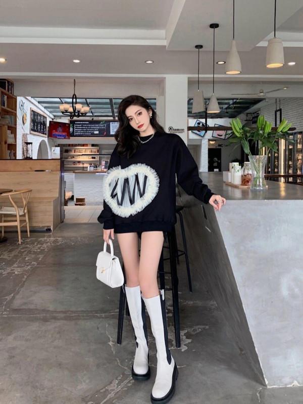 秋季，如何擺脫“爛大街”的感覺？幾個搭配思路輕鬆解決，超洋氣