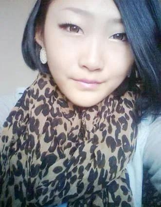 三隻松鼠廣告模特回應妝容爭議：我的眼睛小就不配當中國人了嗎？