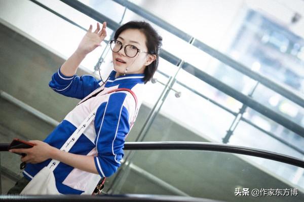 萬茜的穿搭樸素無華,可是為什麼我喜歡她呢?有一種職場女性範兒 萬茜的穿搭樸素無華,可是為什麼我喜歡她呢?有一種職場女性範兒