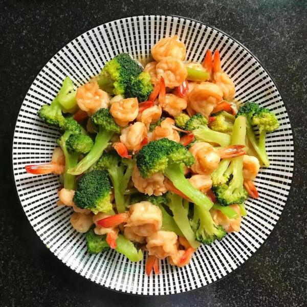 冬季口乾舌燥易上火？這“五菜三果”不能少，水分充足營養高