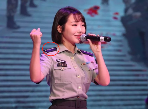 教你如何識別我軍3等10級的軍官軍銜，記住這3個要素就行了