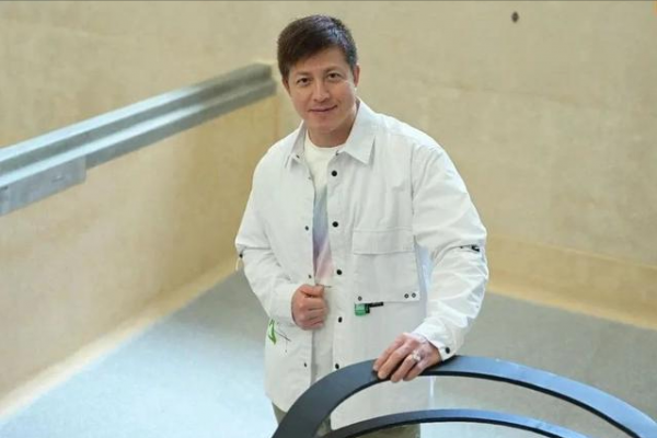 54歲港星官宣離婚！自曝半年零收入，倆兒子均患自閉症